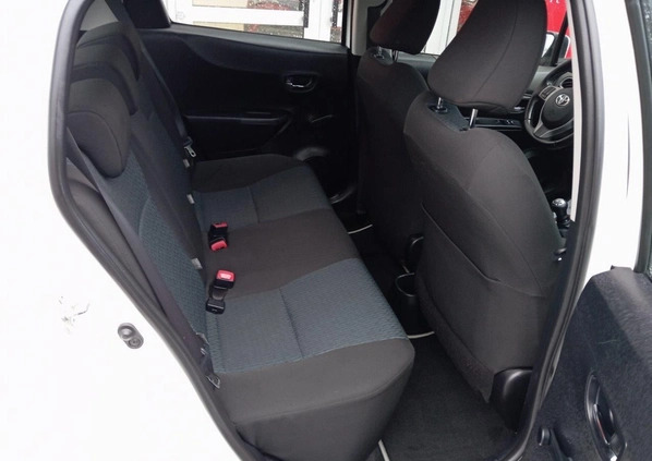 Toyota Yaris cena 26900 przebieg: 211686, rok produkcji 2012 z Głuszyca małe 326